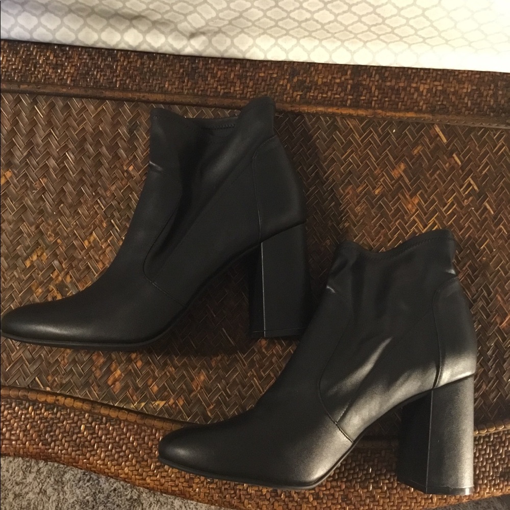 NWOT black boots 12